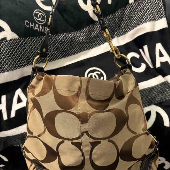 Coach Brown Signature Canvas Bag - Picture 10 of 13